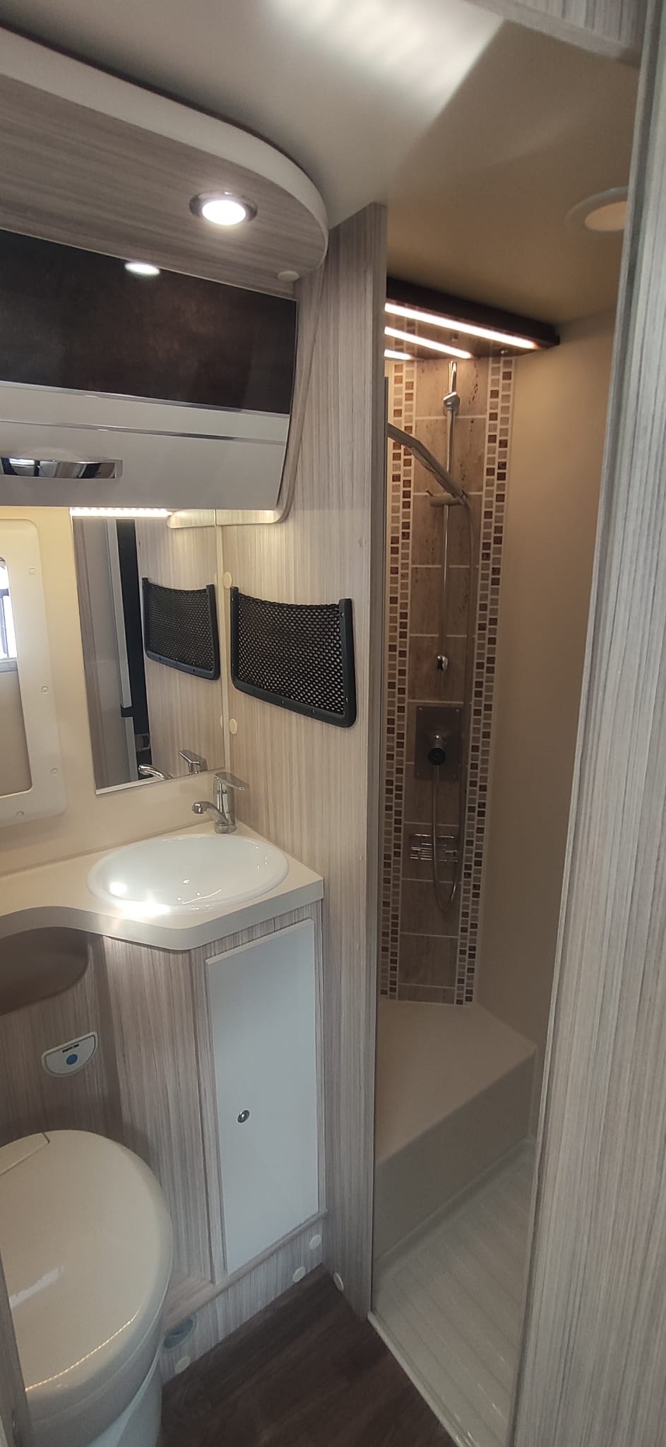 camper semi integrale Elnagh T-LOFT 450-USATO - immagine 13