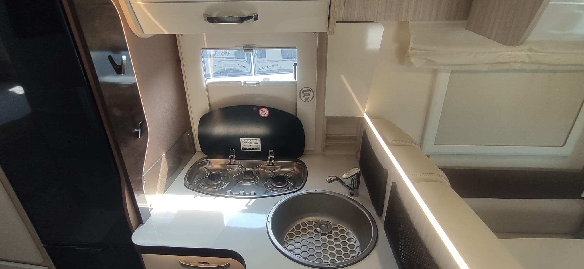 camper semi integrale Elnagh T-LOFT 450-USATO - immagine 10