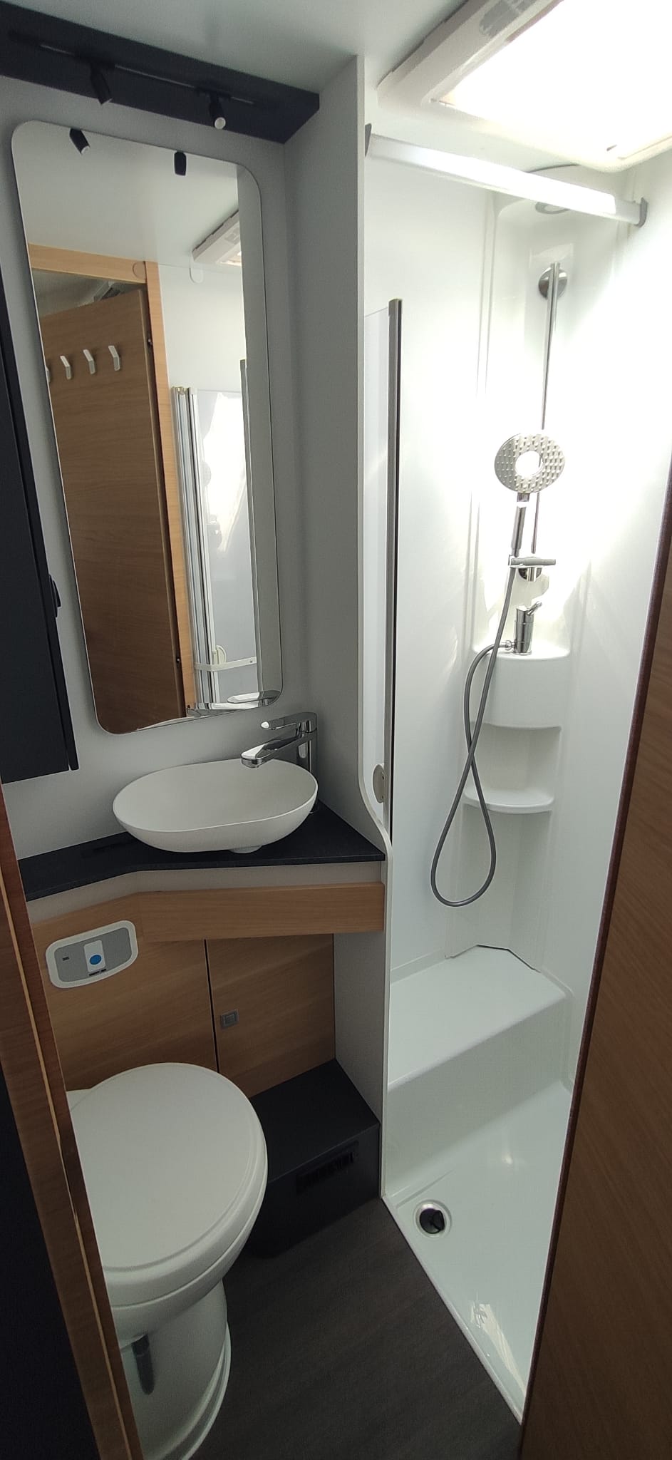 camper mansardato ADRIA Coral XL 660 SL-USATO - immagine 19